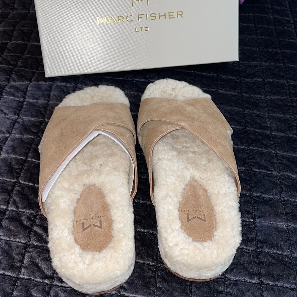 marc fisher sherpa sandals - Picture 2 of 8